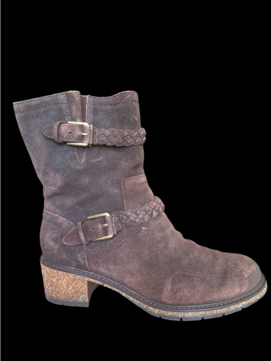 Shoes - AETREX ladies brown leather boot NWOT size 8 1/2 excellent condition